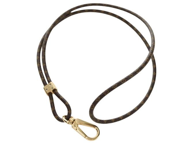 LOUIS VUITTON Von Holder Louise iPhone Case Strap M68382 LV Auth 181515M Monogram