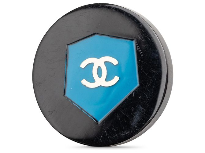 Spilla Chanel Black CC Resin Shield Nero