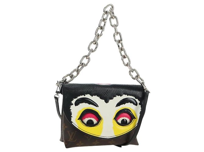 LOUIS VUITTON Monogram Pochette Kabuki Mask Shoulder Bag M43532 Auth 181369SAM Monogramma