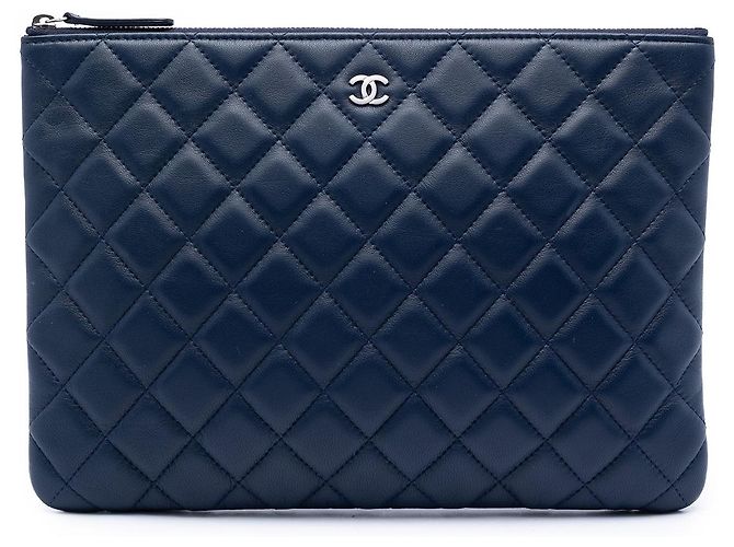 Chanel Blue Medium Quilted Lambskin O Case Clutch Blau Marineblau