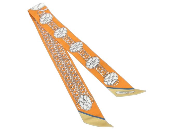 Silk In Lenço Twilly Hermès LIFT PROFILE Bege