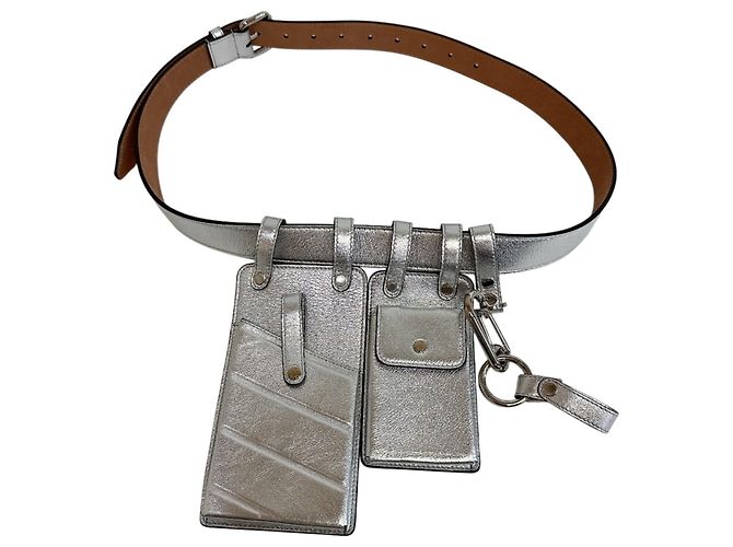 Pochete Fendi em couro prateado Prata