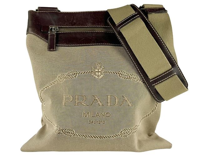 Bolsa de ombro Prada em lona marrom e couro