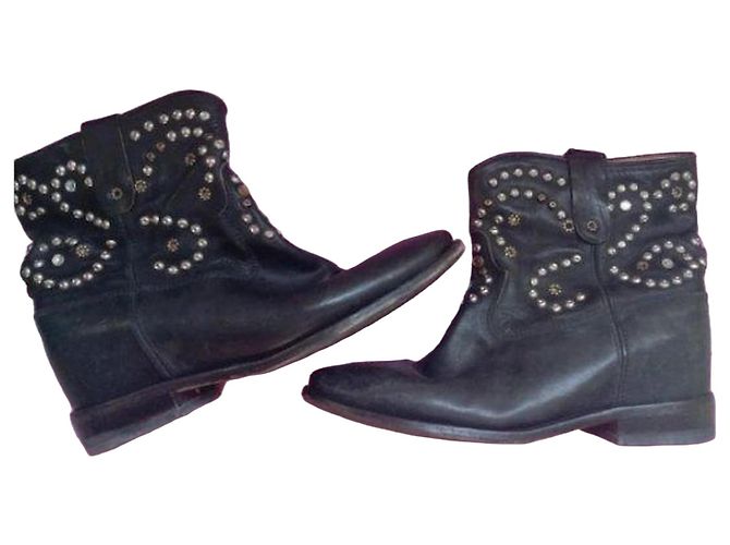 Isabel Marant Botas Cowboy de couro preto com tachas