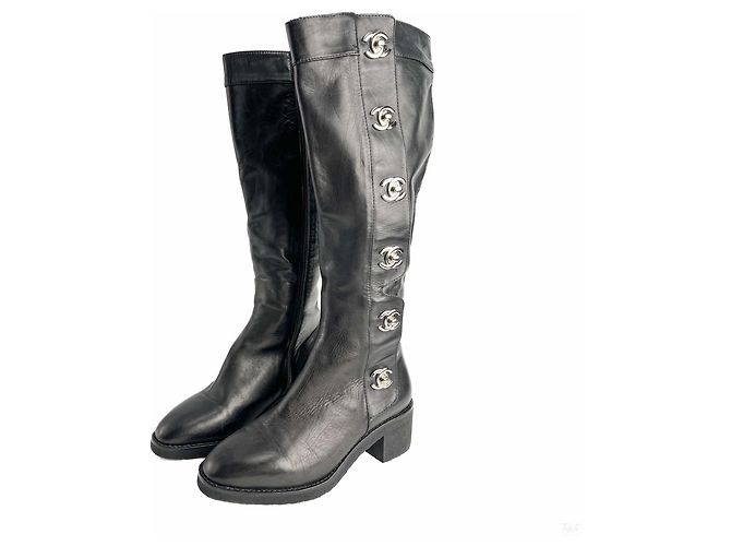 Timeless Chanel Turnlock Leather Flat Boots 39 Black