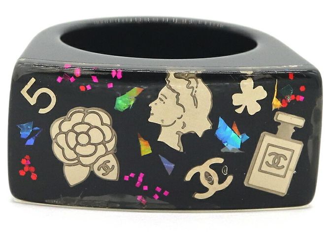 Anello Chanel in resina nera Nero