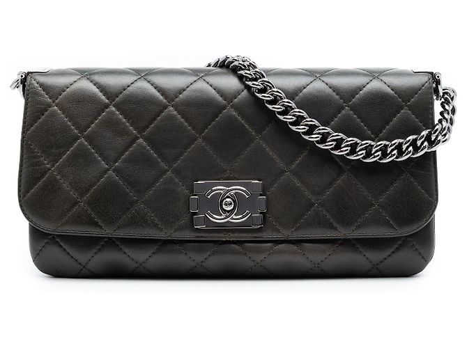 Le Boy Chanel Boy Accordion Flap em pele de cordeiro acolchoada castanha Marrom Caqui