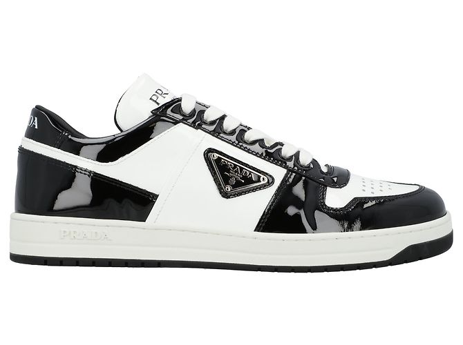 Sneaker Prada Downtown in vernice Nero