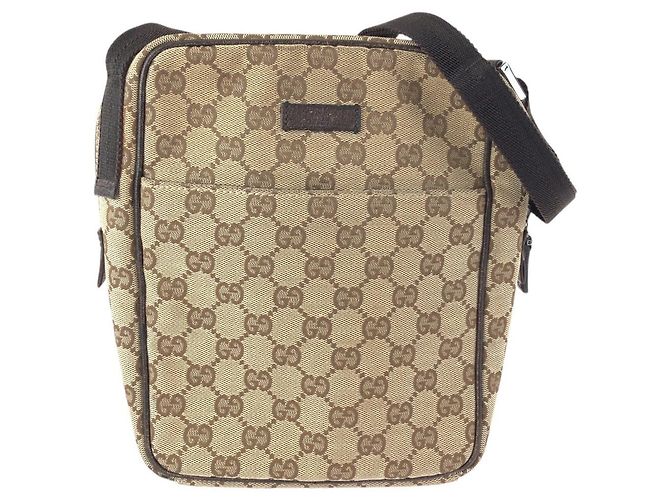 Bolsa Messenger Gucci GG Canvas e Couro Marrom