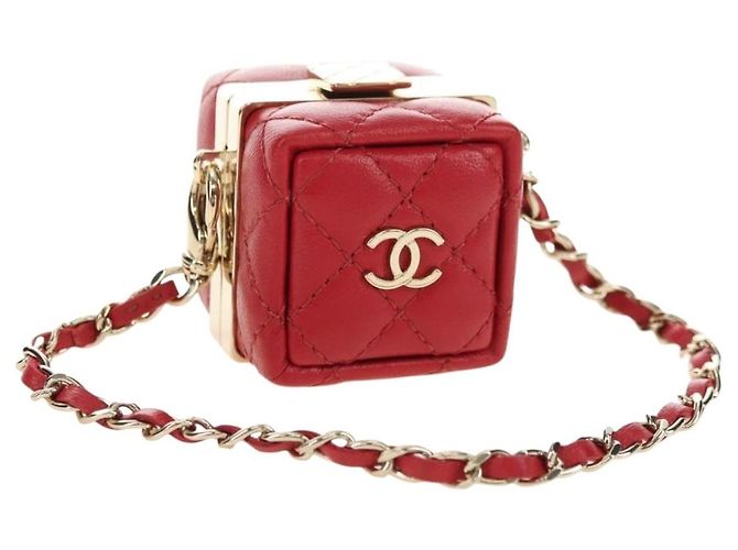 CHANEL Matelasse Taschenanhänger Lammfell Rot Gold CC Authentisch 181875SAM Golden
