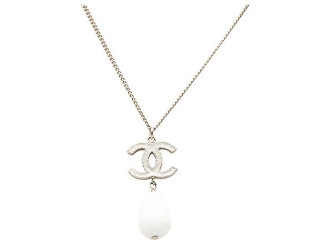 Chanel Coco Mark Anhänger Halskette Silber Weiß
