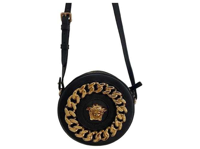 Versace runde Crossbody-Tasche aus schwarzem Leder mit Medusa-Kette 