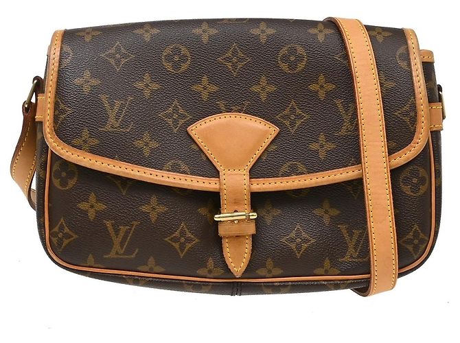 Louis Vuitton Sologne Monogram Canvas Castaño