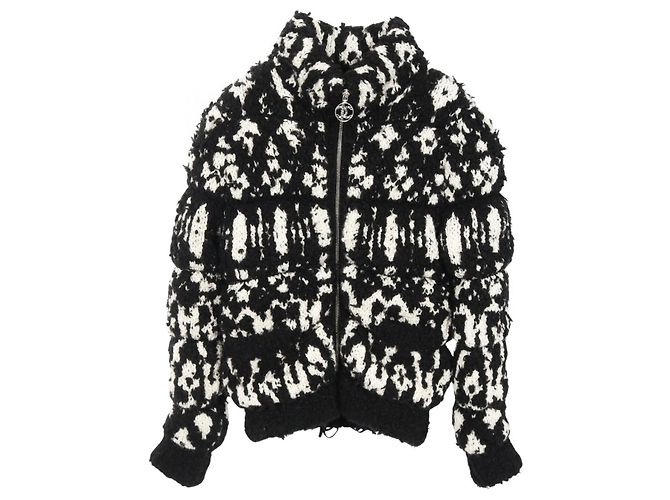 Timeless Chanel Blouson in lana e cashmere con logo Coco Nero Bianco