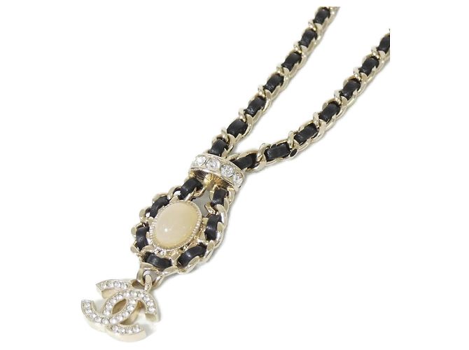 Collar de cuero Chanel AB6719 Negro Blanco Dorado