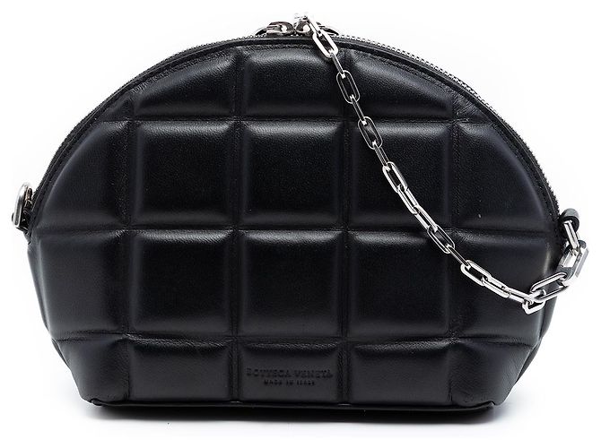 Bottega Veneta Bolsa transversal de meia lua com corrente em nappa acolchoado preto mini