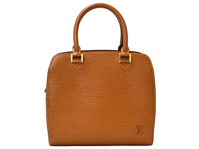 Bolsa de mão em couro Epi Louis Vuitton Marrom Dourado