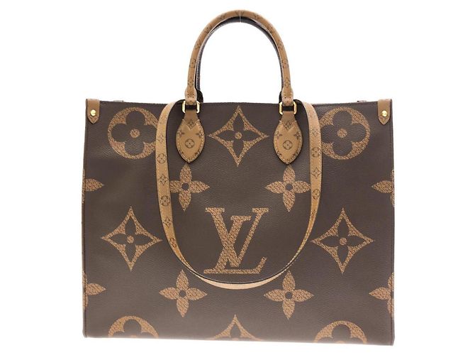 Bolsa Louis Vuitton Monogram Giant OnTheGo GM Marrom