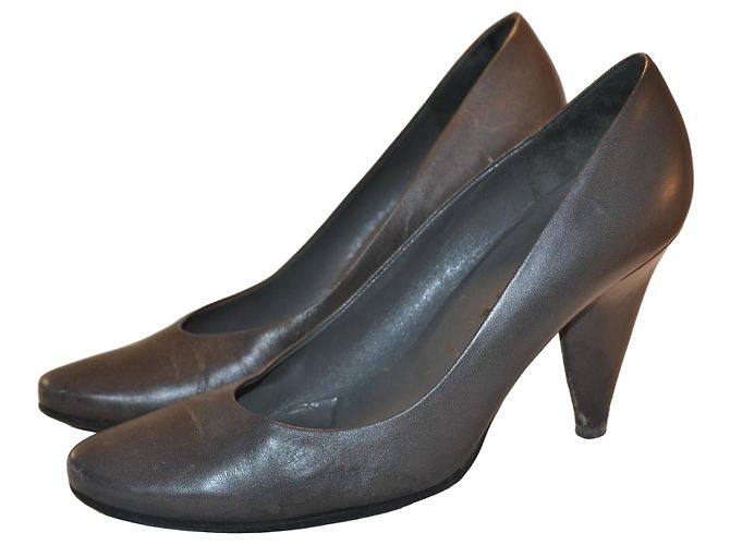 Prada Grey Leather Pumps