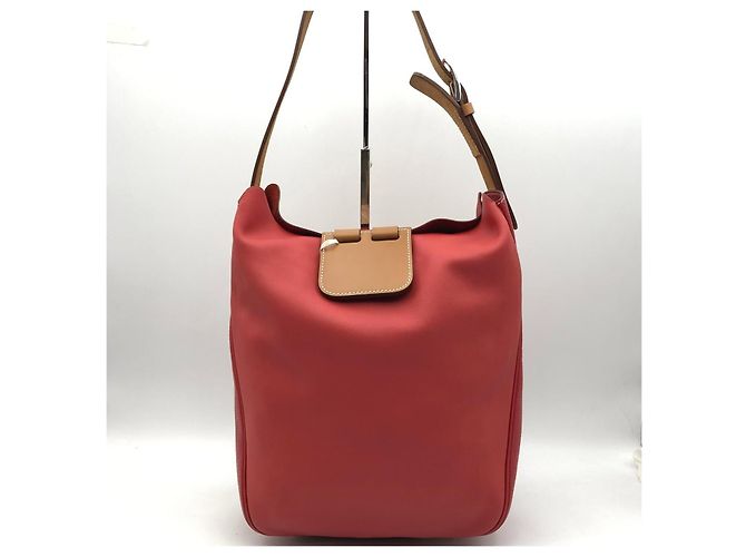 Hermès Virevolte 24 Handtasche Rot