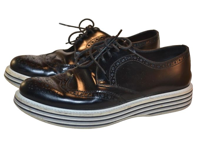 Church's Ruby Derby in pelle nera con plateau Nero