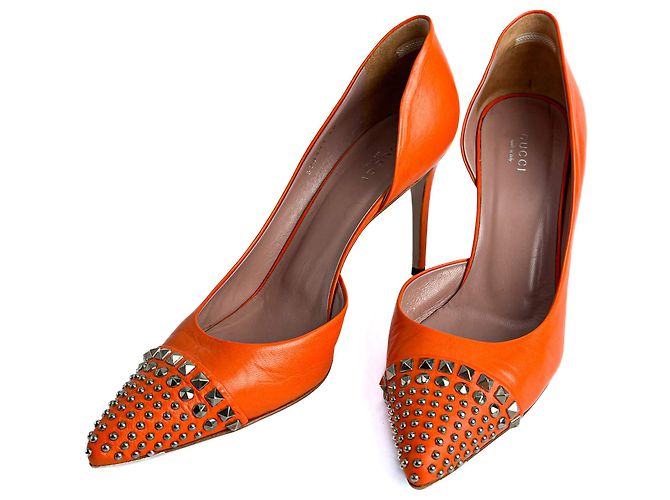 Gucci Studded Leather Pump 40 Orange