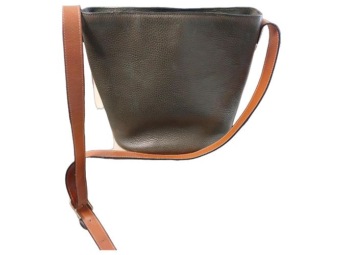 16 Céline Bolsa Bucket em Couro Marrom Caqui Verde escuro