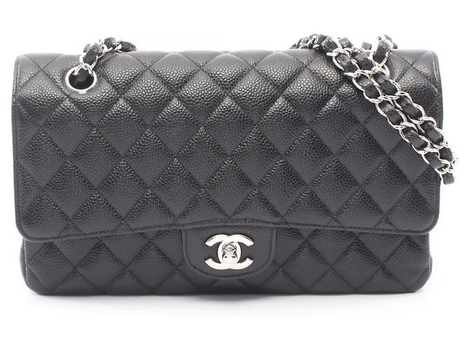 Timeless Chanel Matelassé Double Flap Handtasche Schwarz