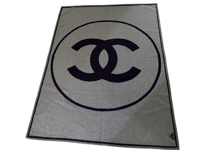 Chanel CC Logo Double-Sided Wool Blanket - Grey/Navy Dark blue
