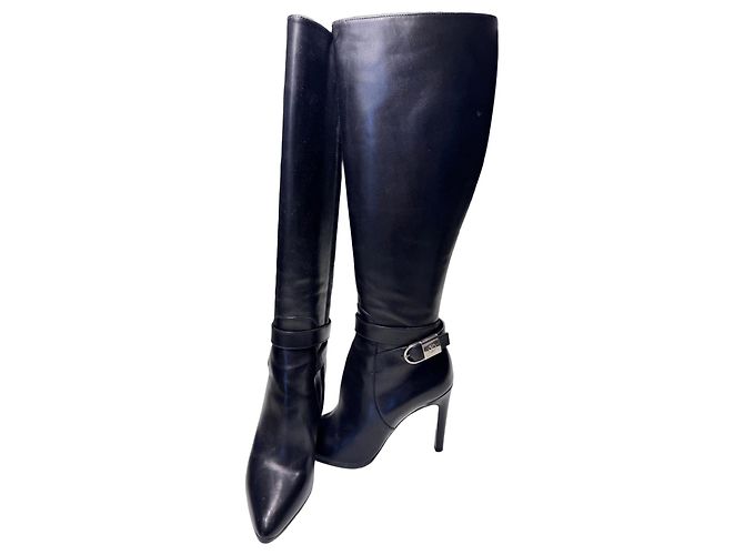 Louis Vuitton Botas Altas de Cuero Negro con Tacón