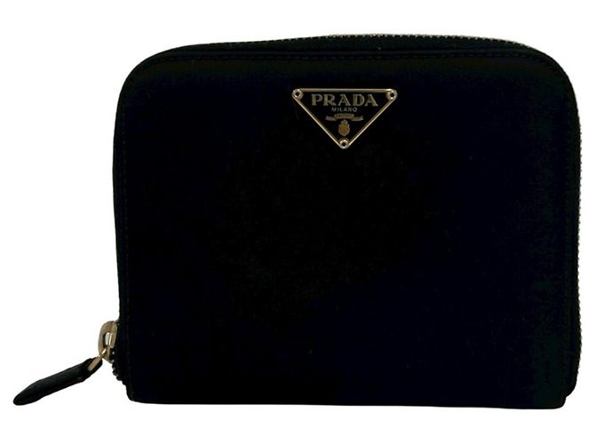 Saffiano Cartera Bi-Fold Prada en negro
