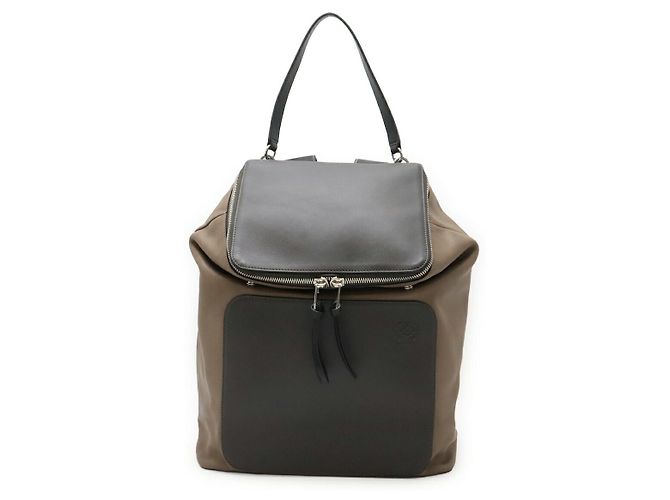 Mochila Loewe Goya em couro de bezerro Marrom