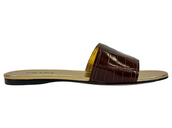Sandálias rasteiras slide em couro marrom com textura de crocodilo Prada Vermelho