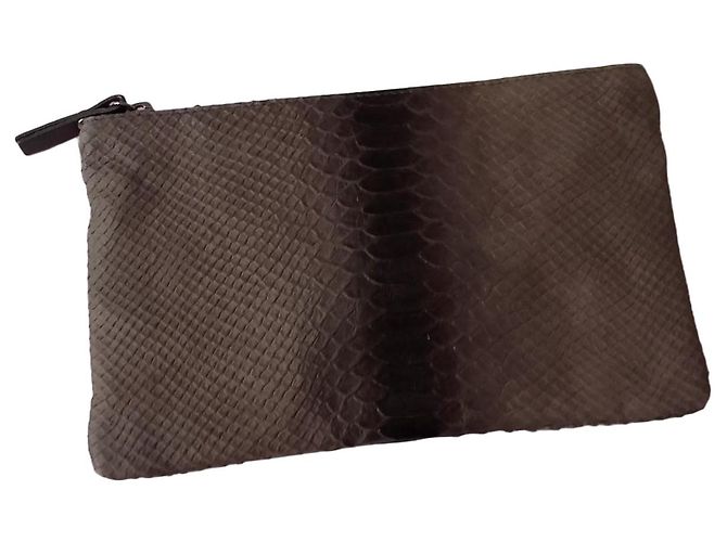 Tara Jarmon Leder-Clutch in Braun