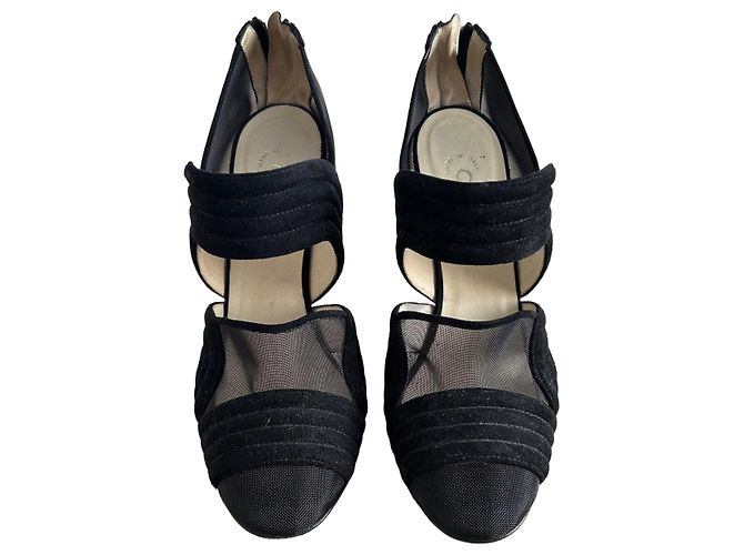 Chanel Escarpins en daim noir et résille