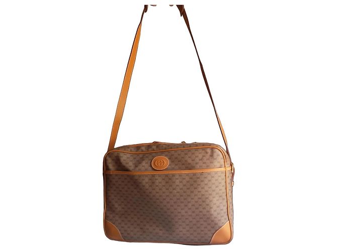Mala de viagem Gucci GG Supreme Monogram marrom e couro