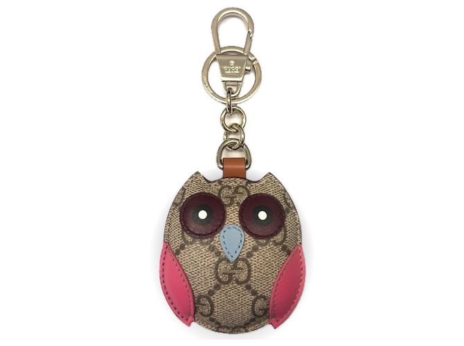 Charm per borsa Gucci a forma di gufo beige