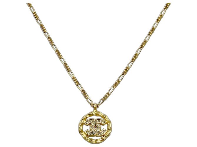 Colar redondo com marca Coco da Chanel Dourado
