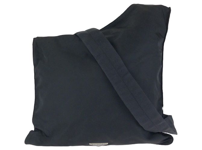 Prada Nylon Tessuto Schultertasche mit Dreieckslogo Schwarz