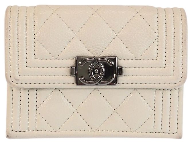 Cartera compacta de piel Boy de Chanel Blanco