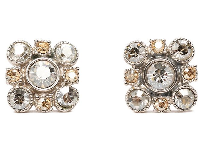 Timeless Chanel Silver Metal Rhinestone Stud Ohrringe Silber