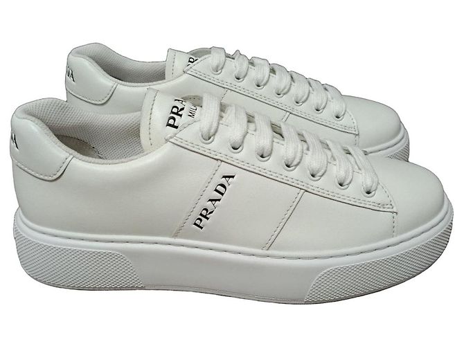 Weiße Prada Leder-Sneaker