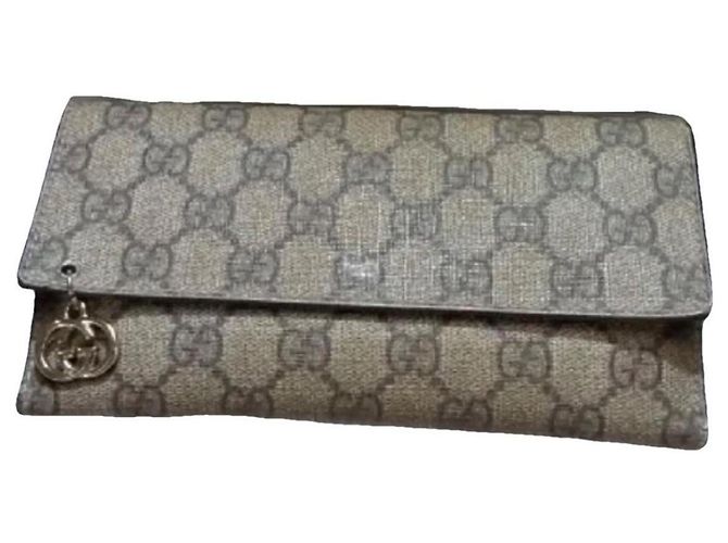 Gucci GG Supreme Monogram Wallet