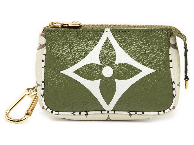 Louis Vuitton Micro Pochette Accessoires Monogram Giant Verde