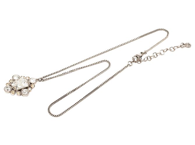 Colar com pingente Chanel Silver CC Brass Strass Prata