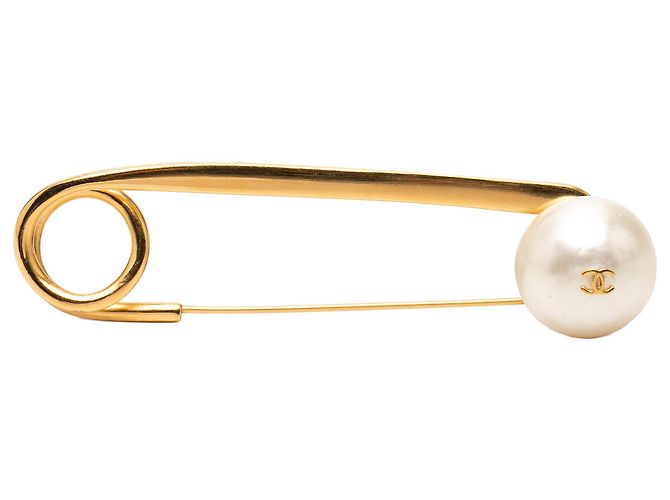 Broche épingle de sûreté Chanel Gold CC plaqué or avec fausses perles