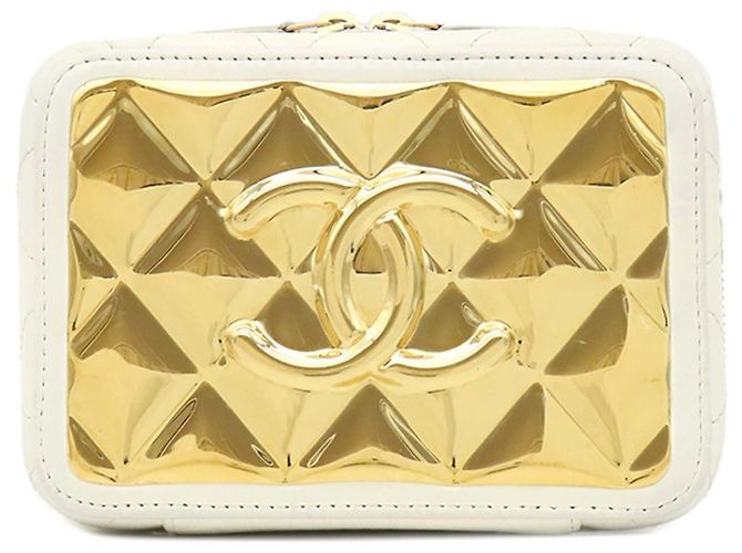 Vanity Bolsa transversal Chanel White Mini CC em pele de cordeiro acolchoada e placa dourada Branco