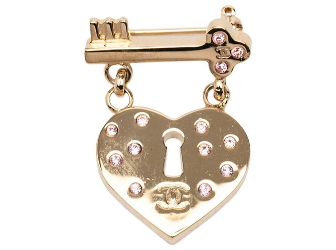 Chanel Coco Mark Heart Key Motif Brosche