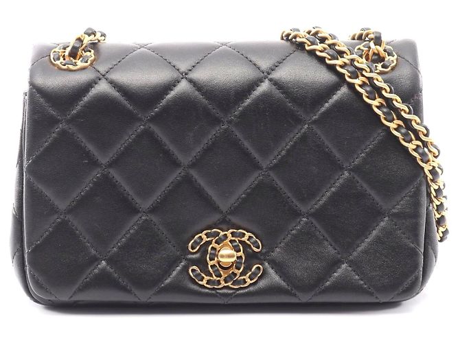 Borsa a tracolla Chanel 19 in agnello nero