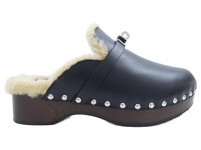 Hermès Shearling Shoes Black